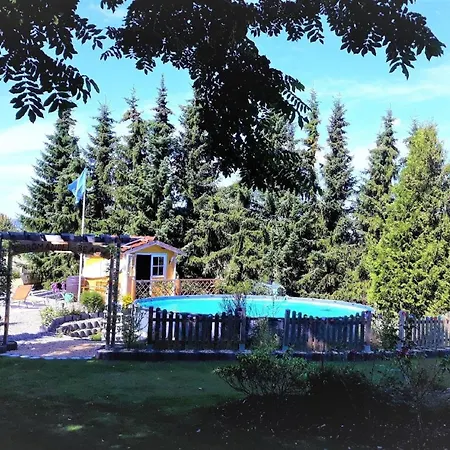 Wunderschoene In Mit Grill, Pool Und Garten アパート Sehlen